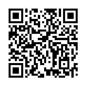 他们是坐在最靠左那张大桌子的客人二维码生成