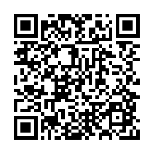 他们甚至能轻松击中敌人暴露在窗户外面的手指二维码生成