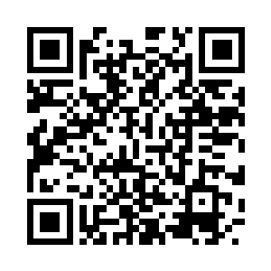 他们看完电影在逛街……在看街舞表演二维码生成