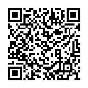 他们讨论的最多的也是荣光和卡卡是否能够共存二维码生成
