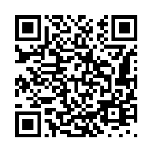 他们身上全是已经干了的泥浆和血污二维码生成