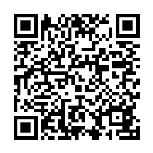 他们这才选出一名看来见过些许世面的干瘦老人前来交涉二维码生成