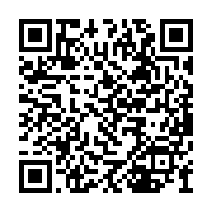 他们需要截取每一天入夜之后的时刻来进行拍摄二维码生成