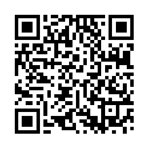 他伸手指了指站在不远处负责警戒的几个男人二维码生成