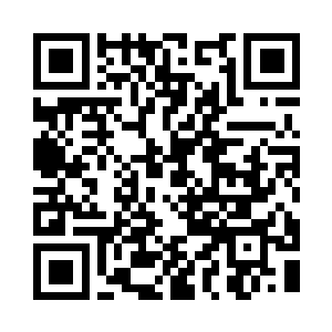 他低头看着在他身边钻来钻去的小哑巴二维码生成