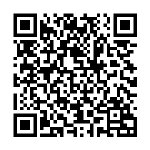 他依然感到自己的剑仿佛被一股无形的力量牵扯着二维码生成