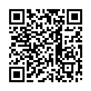 他便象个钟摆一样的吊在机腹下晃来晃去二维码生成