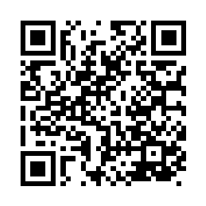 他冷冷地看着警察取了电棍从外面走来二维码生成