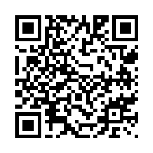 他准备走过去主动跟叶紫芸聊一聊二维码生成