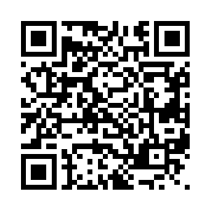 他几乎是如饥似渴地旁观着珍妮的表演二维码生成