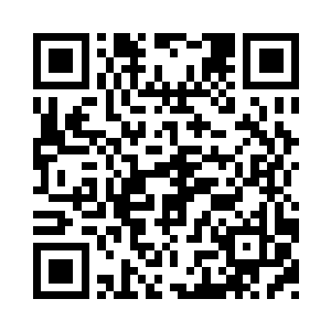 他刚刚向那位殷黛粉姑娘扑过去的样子二维码生成