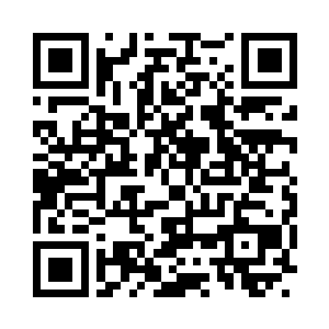 他刚巧看到一个年轻男子站在不远处盯着他二维码生成