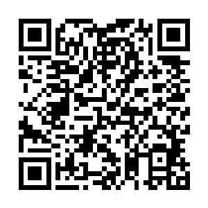 他刚才也是因为自己装备不上才会那么千脆就交给封不觉的二维码生成