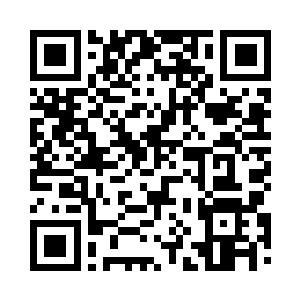 他却只牵了那个撕了裙摆给他治伤的二维码生成