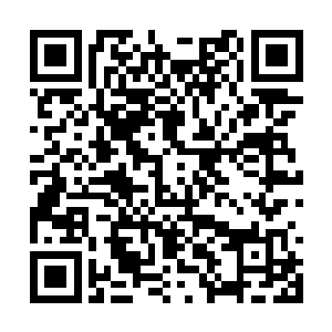 他却必须要用着强迫的方式才能让她躺在他的怀中二维码生成