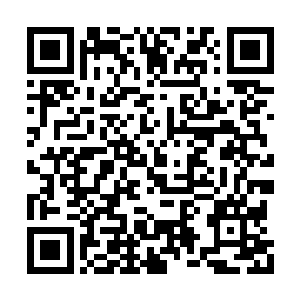 他却用左脚外脚背把足球磕向了完全相反的方向二维码生成