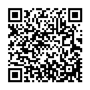 他却看到本来该继续飞往右边的足球猛地折返向左边飞去了二维码生成