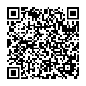 他原本是打算兑换成中品和下品神晶之后提供给上官幕儿他们一群人修炼二维码生成