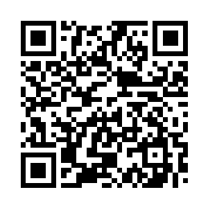 他又拿出了一本不算太厚的小册子二维码生成