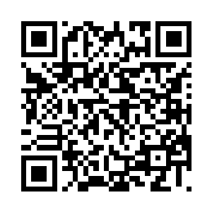 他发现了这名军人领袖的右脚有些颤抖二维码生成