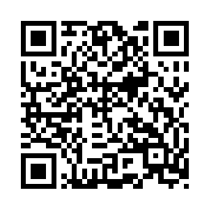 他发现他用尽全身的力气也无法抽回拳头二维码生成