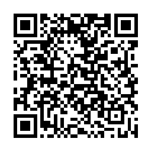 他发现自己越来越不想让她这么轻易地从他面前溜掉二维码生成