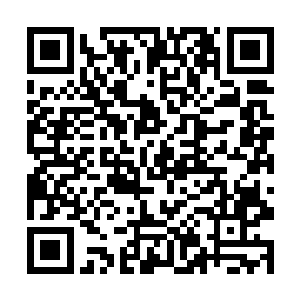 他只怕还窝在自己的房间内研究慕容玥给的设计图呢二维码生成