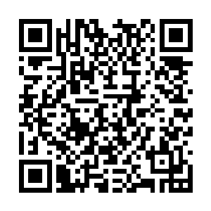 他只挑选了三十三口剑器当中最为顶尖一批的三口二维码生成
