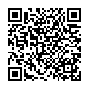 他只能眼睁睁地看着那柄闪着寒光的匕首切断他的咽喉二维码生成