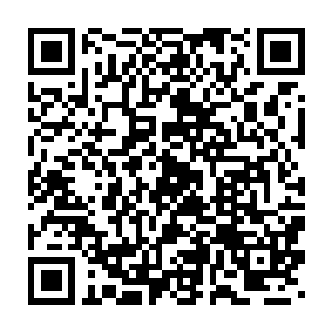 他只需要把那篇稿子删掉就能够获得瑞典商业电视台一个月的广告二维码生成