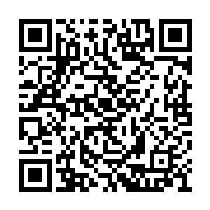 他可以在众人的眼光下极好的隐匿住自己的言行二维码生成