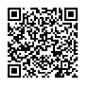 他可是想起了当初燕山魂四处追他把他打得鼻青脸肿的事情二维码生成