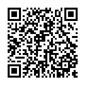 他可没忽略刚才这山野丫头一脸花痴吞口水的样子二维码生成