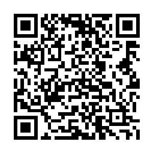 他同时被一个高一级的条件不错的师姐追求……二维码生成