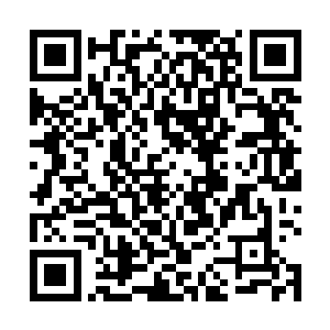 他和他的父亲包括他们背后的家族都承受不起这个损失二维码生成