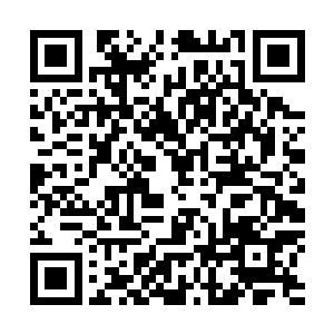 他和英康宁待在一起的时间比和女人待在一起的时间还多呢二维码生成