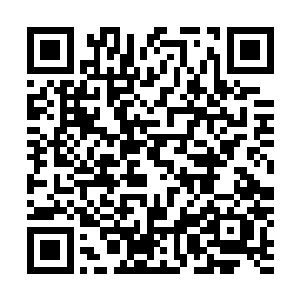 他哪里知道赵长枪根本沒有听到亨利和中年人耳语了些什么二维码生成