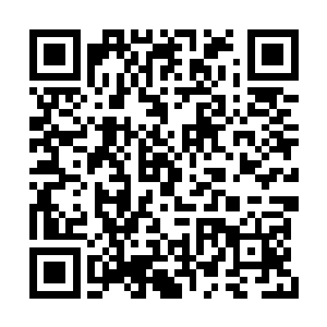 他在一家修筑稍微精致一些的屋子前停下了脚步二维码生成