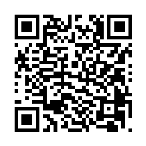 他在这天地之威下依然显得如此渺小二维码生成