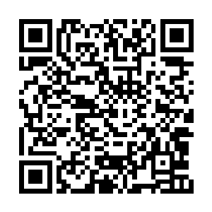 他实在受不了周围望过来的那些看傻子似的目光二维码生成