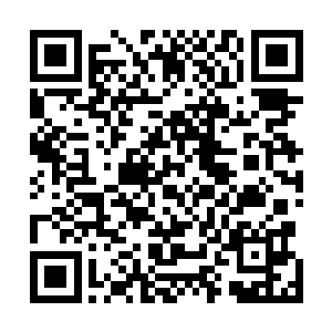 他实在有点受不了青衣女子望着自己那略带着哀怨的眼神二维码生成