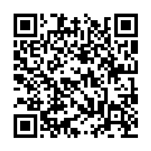 他对着神殿中心伊尔马特的神像开始缓缓祈祷起来二维码生成
