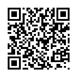 他将刚才找到的那张学生证拿了出来二维码生成