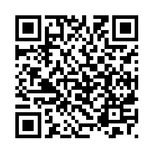 他将目光转回方才走出的那扇房门二维码生成