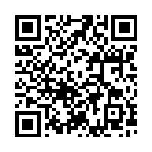 他就果断的用双手轻轻往上面一推二维码生成