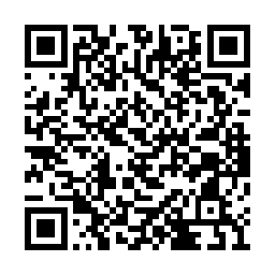 他已经隐隐感觉到一阵暴风雨到来之前的征兆了二维码生成