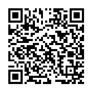他已经非常清晰的察觉到了身后的吸引力猛然间暴涨了许多倍了二维码生成