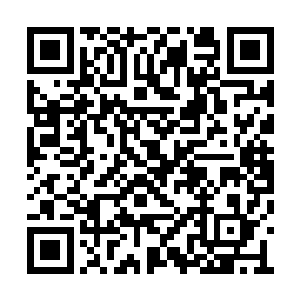 他径直来到金家大院东厢房角落的一座三层角楼二维码生成