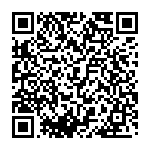 他想调动警察过来封锁倾城国际只是一个电话的事儿――以前她没少干这种事情二维码生成