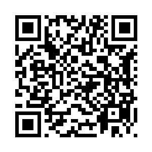 他把手里的信硬塞进闻春意的手里二维码生成